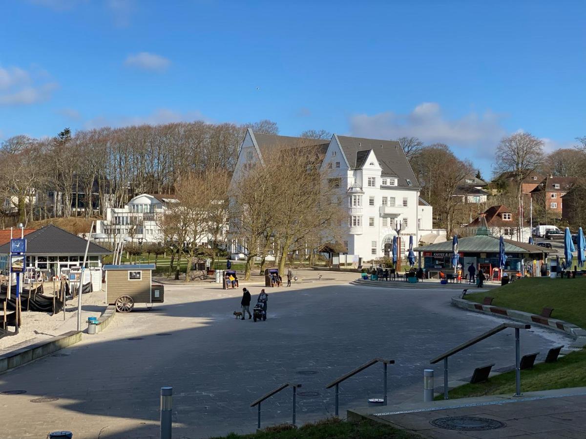 Strandblick Mit Strandkorb & Fahrraedern Glücksburg Exterior foto